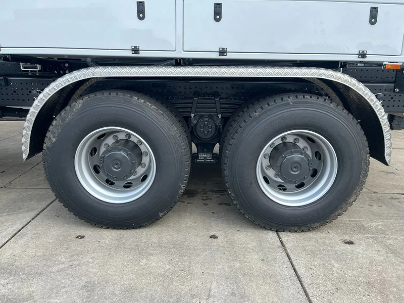 Camión cisterna nuevo Mercedes-Benz Arocs 4040 6x6 Water Tank Truck: foto 12