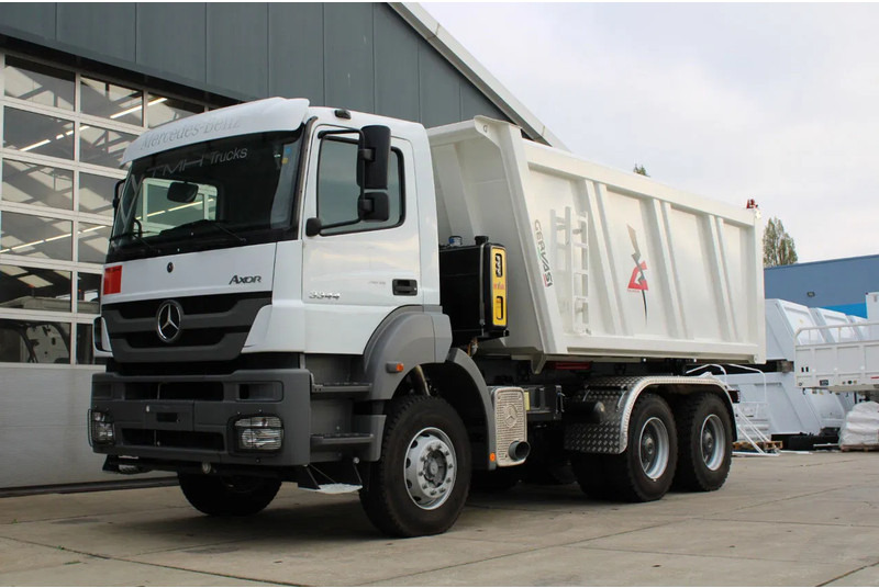 Mercedes-Benz Axor 3344 K 6x4 Tipper Truck - Camión volquete: foto 1 Mercedes-Benz Axor 3344 K 6x4 Tipper Truck - Camión volquete: foto 1