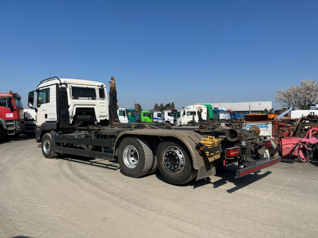 MAN TG-S 26.420/6x2 Abrollkipper - Camión multibasculante: foto 3 MAN TG-S 26.420/6x2 Abrollkipper - Camión multibasculante: foto 3