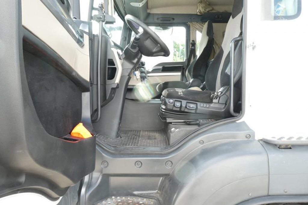 MAN TG-S 26.420 6x2 Abrollkipper - Camión multibasculante: foto 4 MAN TG-S 26.420 6x2 Abrollkipper - Camión multibasculante: foto 4