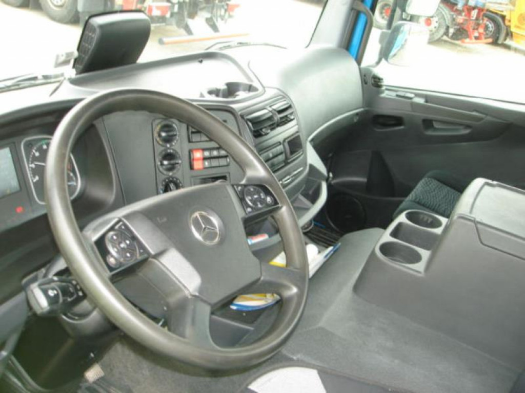 MERCEDES-BENZ Atego 1524 K Absetzkipper TOP +Funkfernbed. - Camión portacontenedor de cadenas: foto 4 MERCEDES-BENZ Atego 1524 K Absetzkipper TOP +Funkfernbed. - Camión portacontenedor de cadenas: foto 4