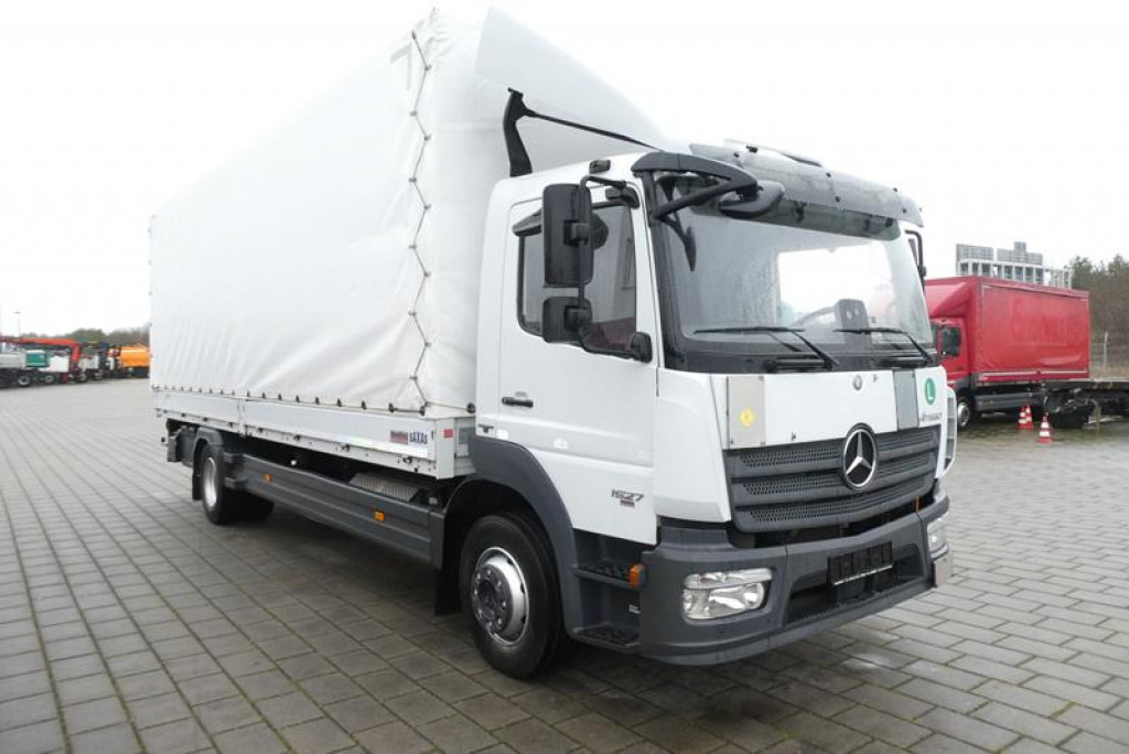 MERCEDES-BENZ Atego 1527 L Pritsche LBW - Camión lona: foto 1 MERCEDES-BENZ Atego 1527 L Pritsche LBW - Camión lona: foto 1