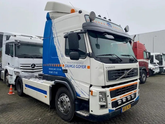 Volvo FM 400 globetrotter trekker - Cabeza tractora: foto 2 Volvo FM 400 globetrotter trekker - Cabeza tractora: foto 2