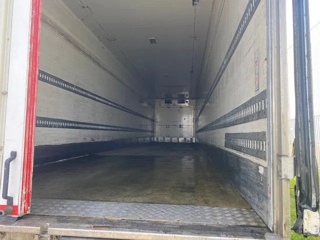 Van Eck koelvries 3 asser stuuras,met carrier vector koelmotor, apk gekeurd - Semirremolque frigorífico: foto 4 Van Eck koelvries 3 asser stuuras,met carrier vector koelmotor, apk gekeurd - Semirremolque frigorífico: foto 4