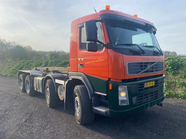 Volvo FM 440 8x4 ,containersysteem, handgeschakeld, luchtvering, naafreductie... - Camión con equipo de cable: foto 2 Volvo FM 440 8x4 ,containersysteem, handgeschakeld, luchtvering, naafreductie... - Camión con equipo de cable: foto 2
