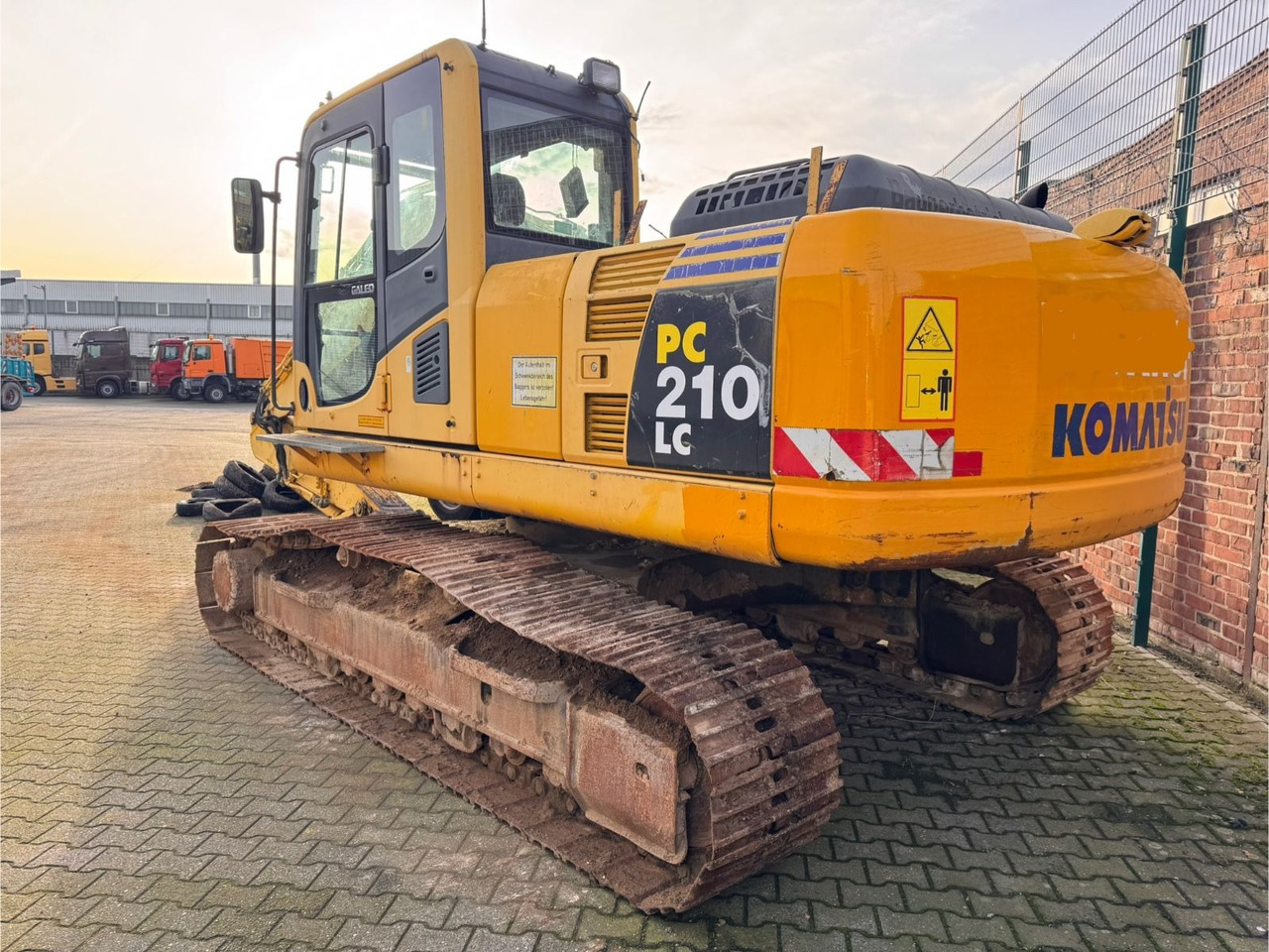 Komatsu PC 210 LCD-8 - Excavadora de cadenas: foto 2 Komatsu PC 210 LCD-8 - Excavadora de cadenas: foto 2
