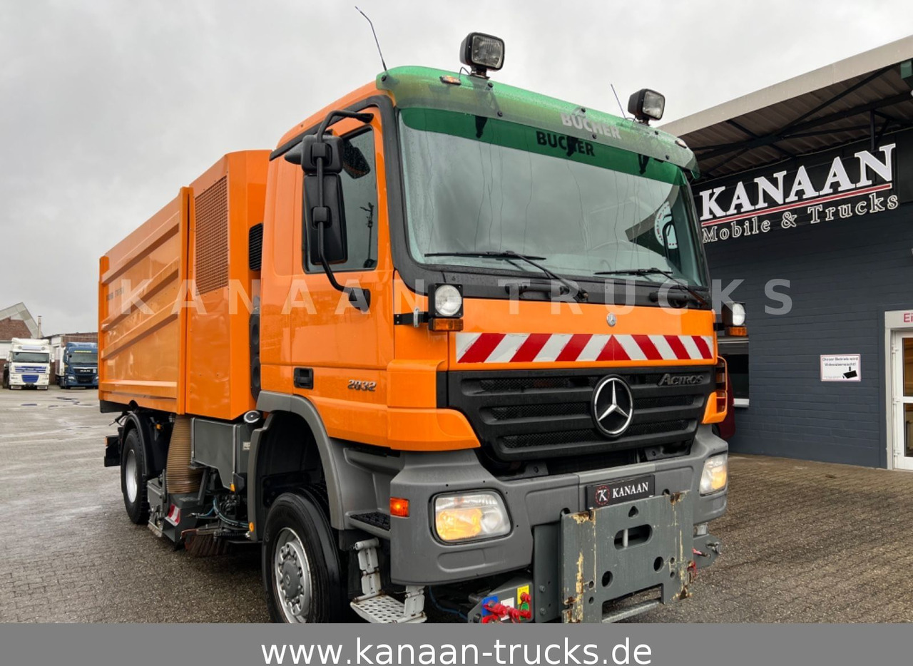 Mercedes-Benz 2032 Actros 4x4 Bucher STKF 9500  AIRPORT  KLIMA - Barredora vial: foto 1 Mercedes-Benz 2032 Actros 4x4 Bucher STKF 9500  AIRPORT  KLIMA - Barredora vial: foto 1