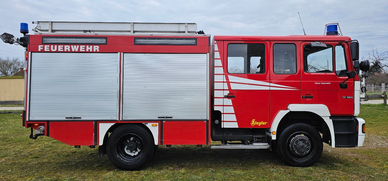 MAN Feuerwehr Löschfahrzeug 14.264 Autobomba - Camión: foto 5 MAN Feuerwehr Löschfahrzeug 14.264 Autobomba - Camión: foto 5