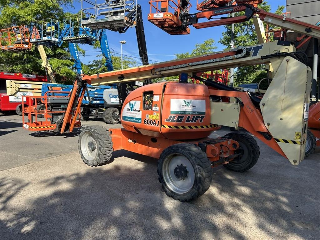 JLG 600 AJ (3218) - Plataforma articulada: foto 1 JLG 600 AJ (3218) - Plataforma articulada: foto 1