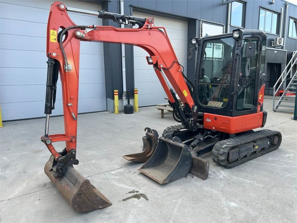 Kubota U36-4 (7113) - Miniexcavadora: foto 1 Kubota U36-4 (7113) - Miniexcavadora: foto 1