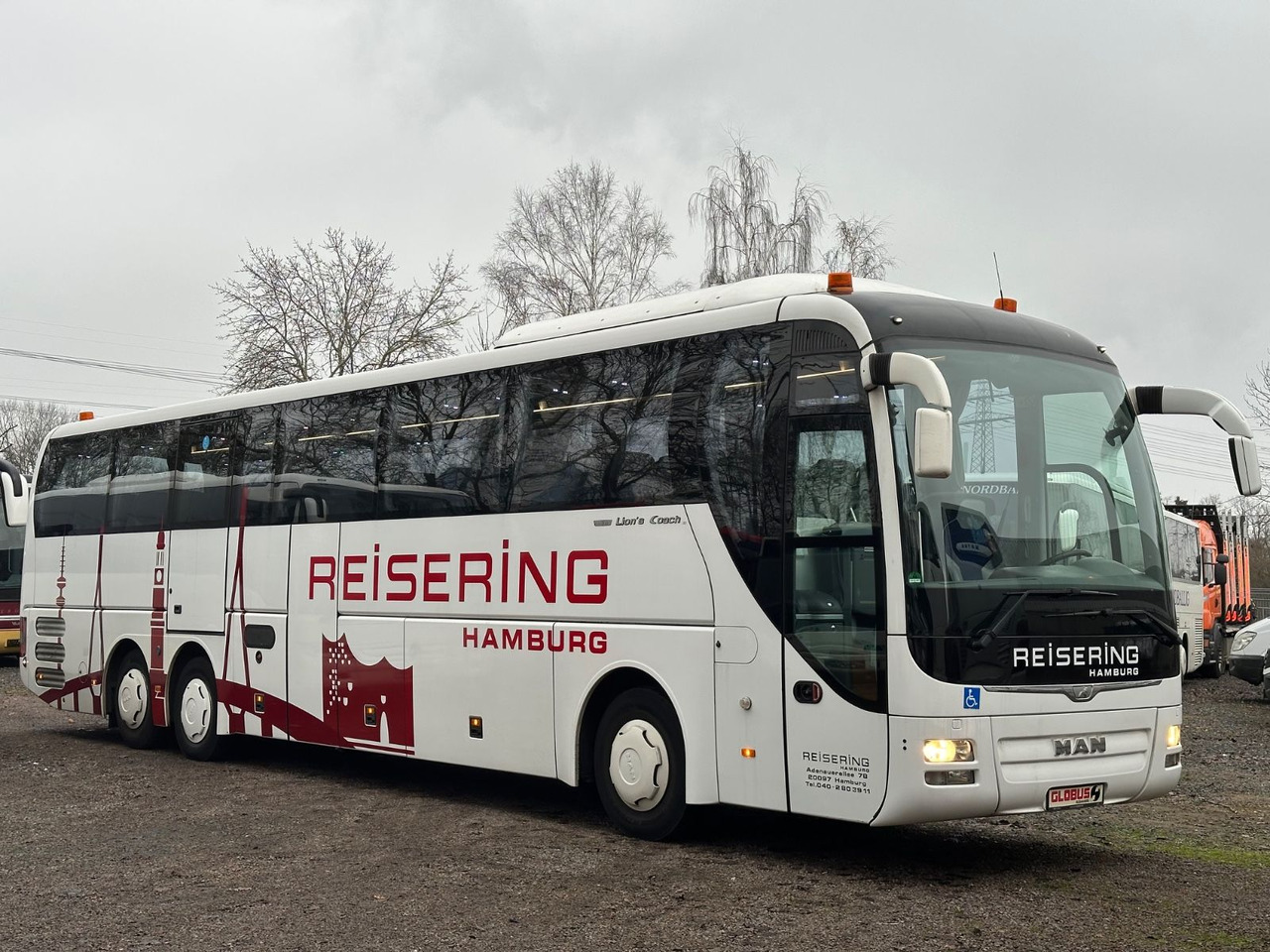 MAN R08 Lions Coach L (wenig Km*Behinderten gerecht) MAN R08 Lions Coach L (wenig Km*Behinderten gerecht) - Autocar: foto 2 MAN R08 Lions Coach L (wenig Km*Behinderten gerecht) MAN R08 Lions Coach L (wenig Km*Behinderten gerecht) - Autocar: foto 2