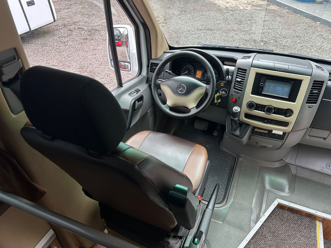 Mercedes-Benz Sprinter 519 CDi (Retarder*Klimaanlage*Reise) - Minibús, Furgoneta de pasajeros: foto 5 Mercedes-Benz Sprinter 519 CDi (Retarder*Klimaanlage*Reise) - Minibús, Furgoneta de pasajeros: foto 5