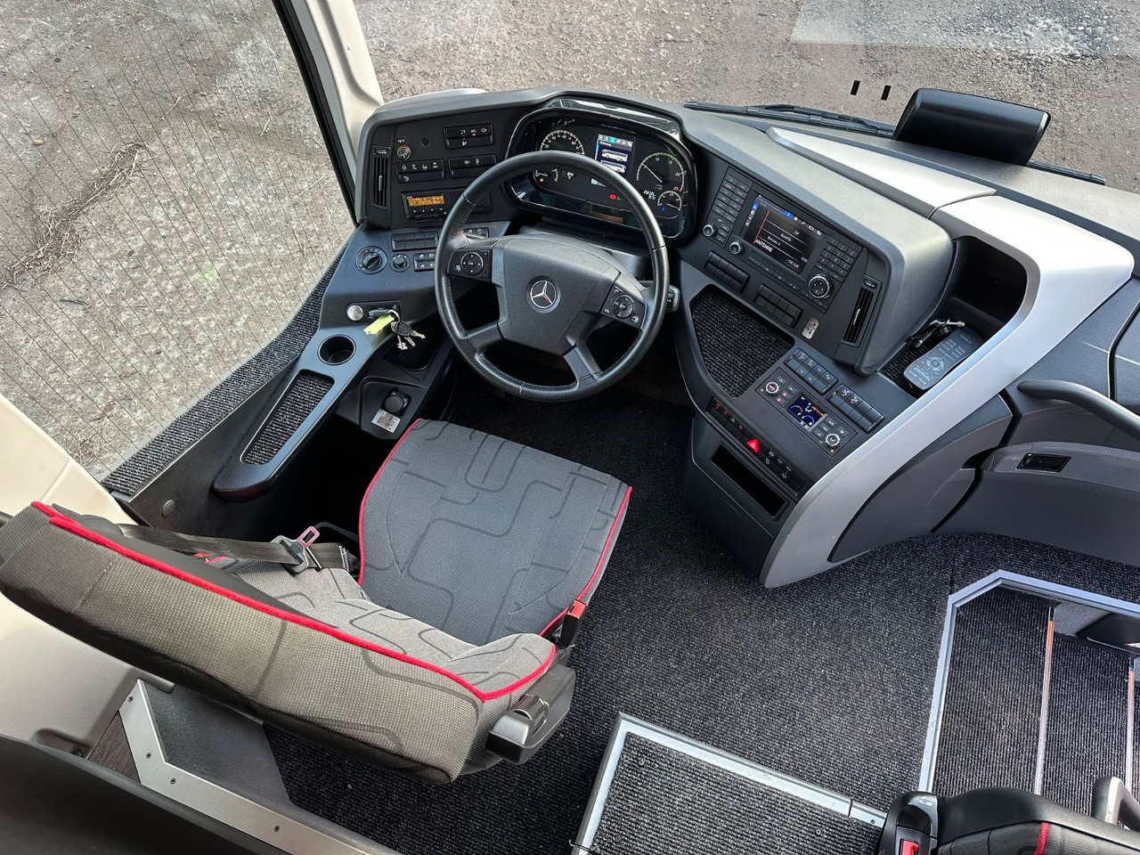 Mercedes-Benz Tourismo E 16 RHD-M (wenig Km*TOP*DE) - Autocar: foto 5 Mercedes-Benz Tourismo E 16 RHD-M (wenig Km*TOP*DE) - Autocar: foto 5