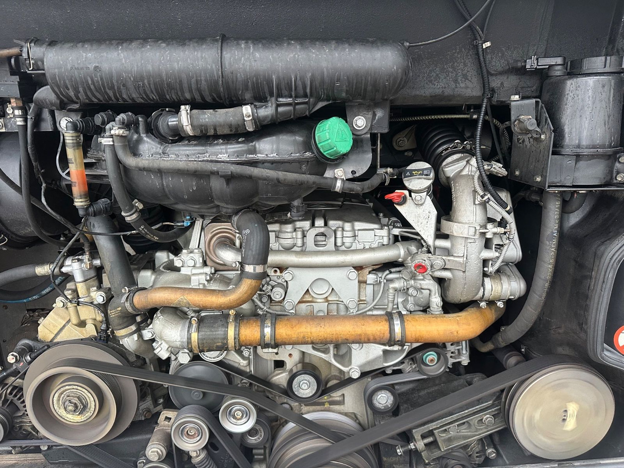 Setra S 415 UL GT (Euro6*DE*TOP) - Autobús suburbano: foto 4 Setra S 415 UL GT (Euro6*DE*TOP) - Autobús suburbano: foto 4