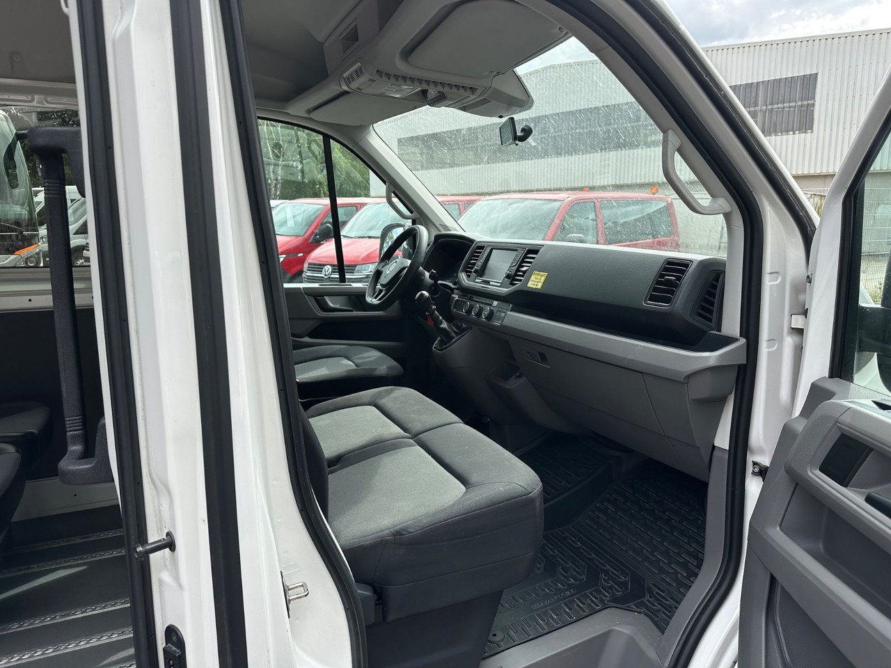 Furgoneta de pasajeros Volkswagen Crafter (PDC*StandHz.*Behinderten gerecht): foto 6 Furgoneta de pasajeros Volkswagen Crafter (PDC*StandHz.*Behinderten gerecht): foto 6